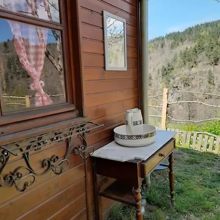 Chalet Bucolique Dans La Foret Blavignac